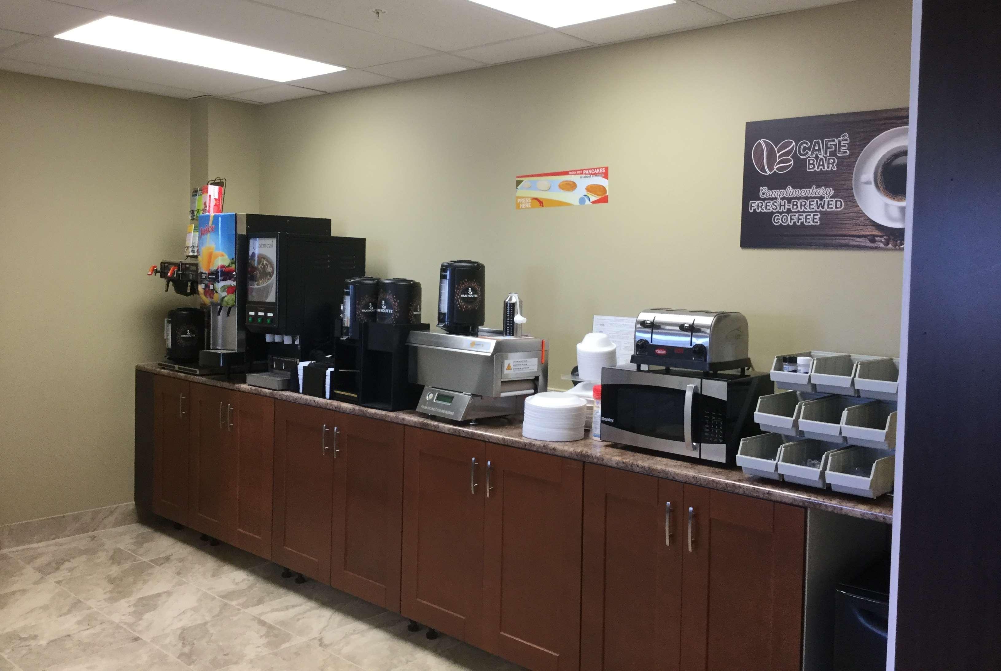 哈迪斯蒂温德姆速8酒店 Hardisty 外观 照片